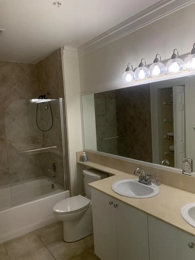 806 E Windward Way Lantana FL 33462