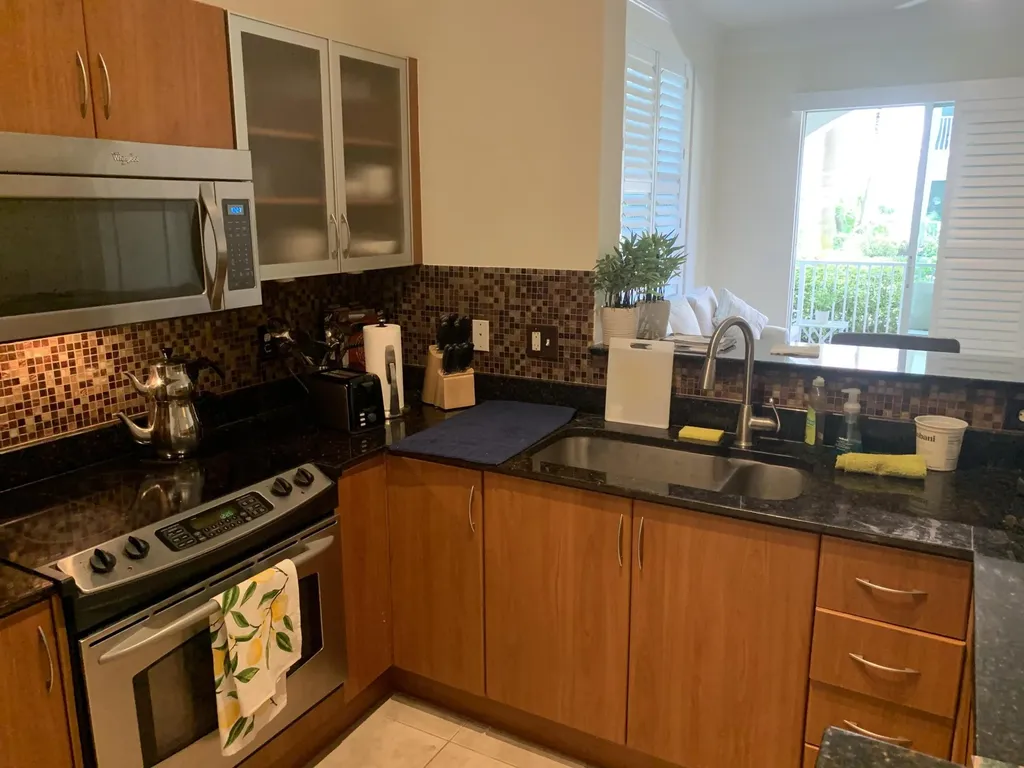 806 E Windward Way Lantana FL 33462