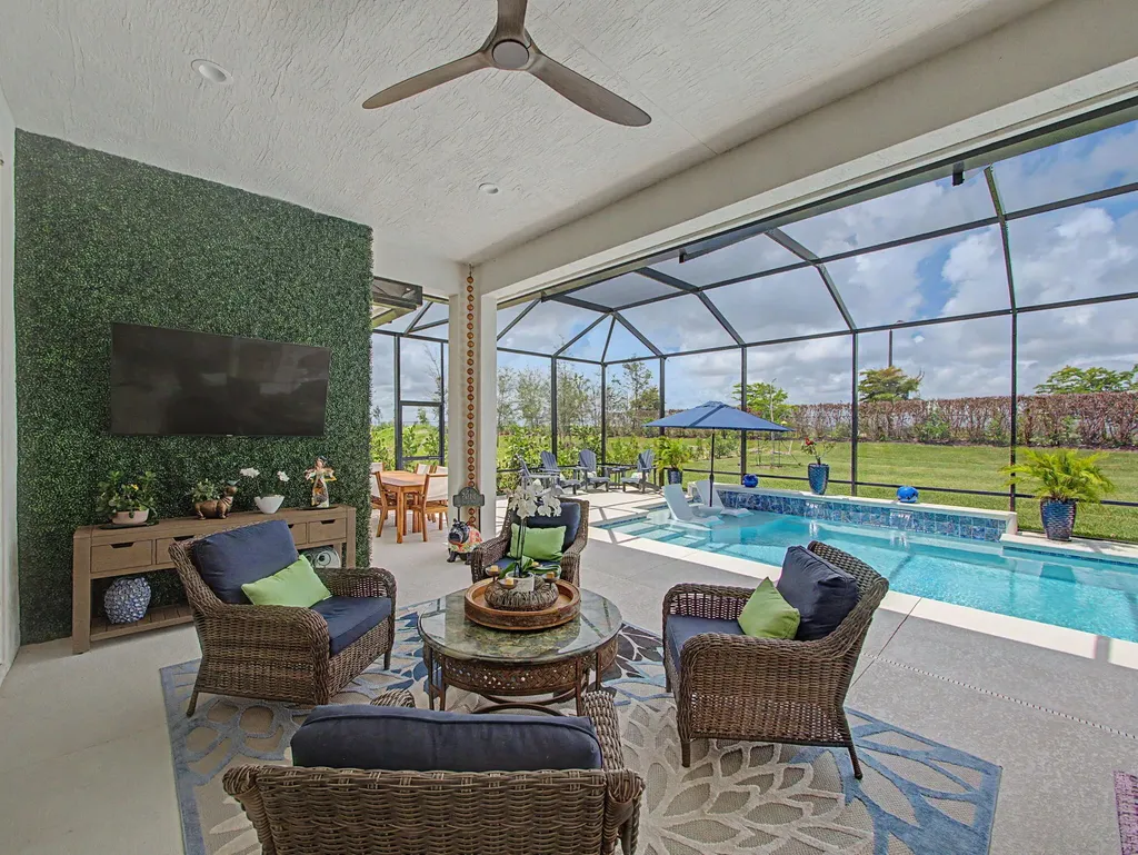 9483 SW Pinnacle Place N Port St Lucie FL 34987