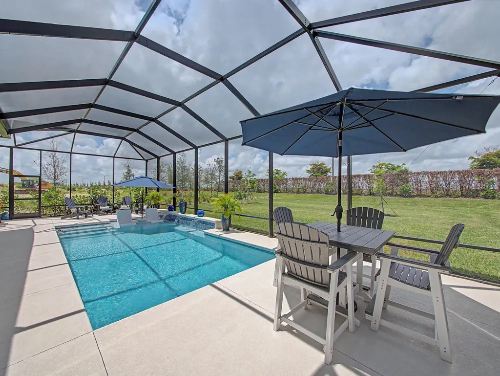 9483 SW Pinnacle Place N Port St Lucie FL 34987