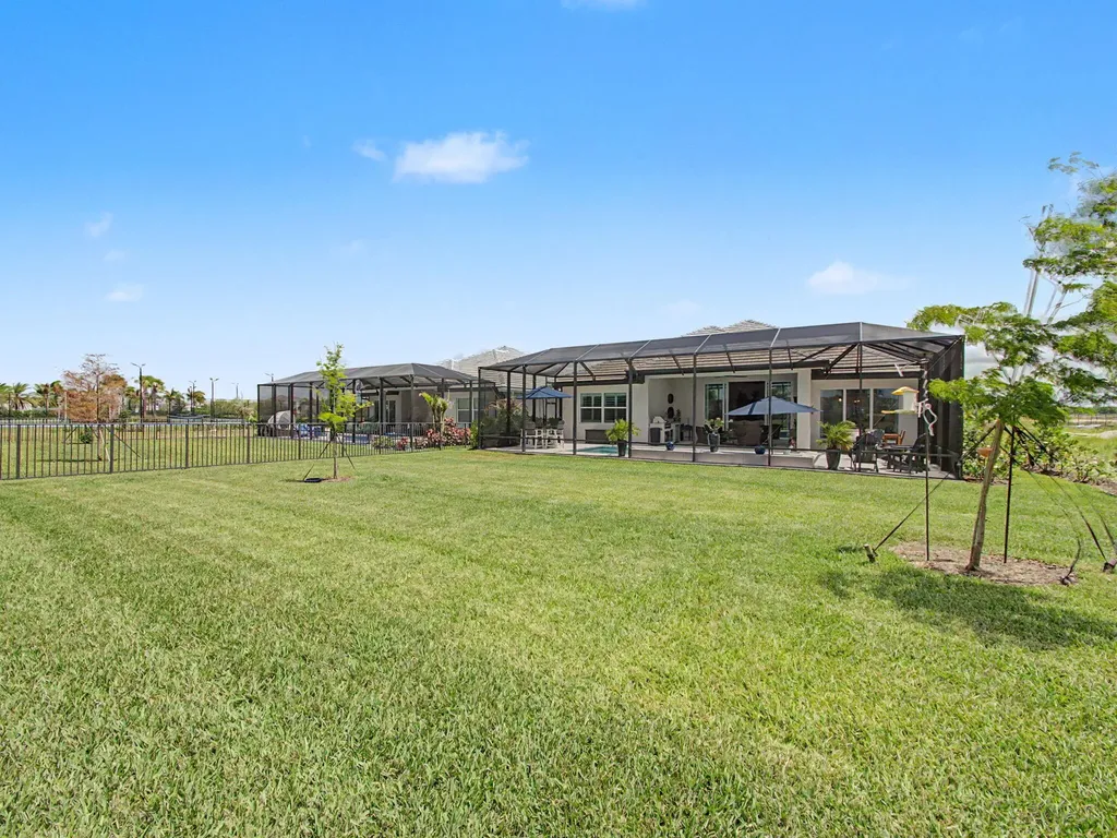 9483 SW Pinnacle Place N Port St Lucie FL 34987