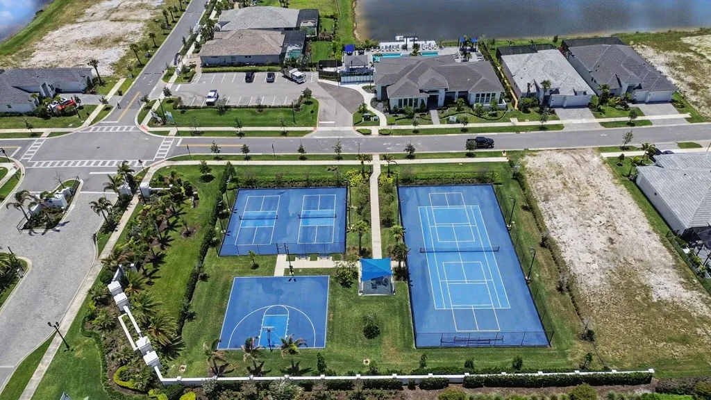 9483 SW Pinnacle Place N Port St Lucie FL 34987