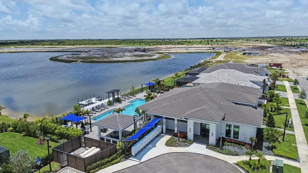 9483 SW Pinnacle Place N Port St Lucie FL 34987