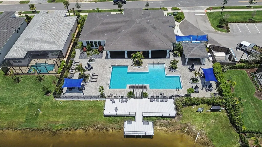 9483 SW Pinnacle Place N Port St Lucie FL 34987