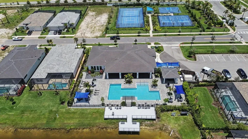 9483 SW Pinnacle Place N Port St Lucie FL 34987