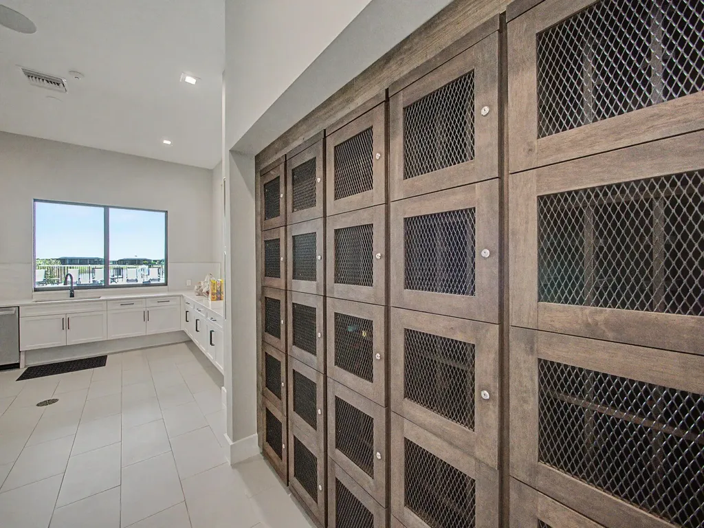 9483 SW Pinnacle Place N Port St Lucie FL 34987