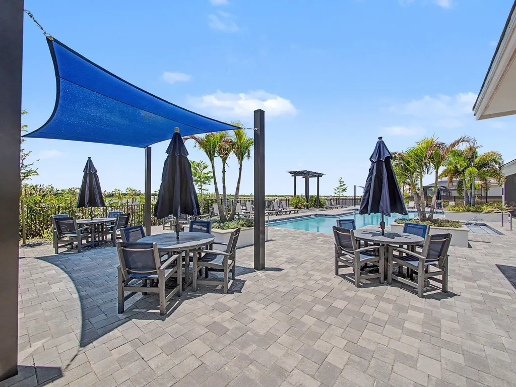 9483 SW Pinnacle Place N Port St Lucie FL 34987