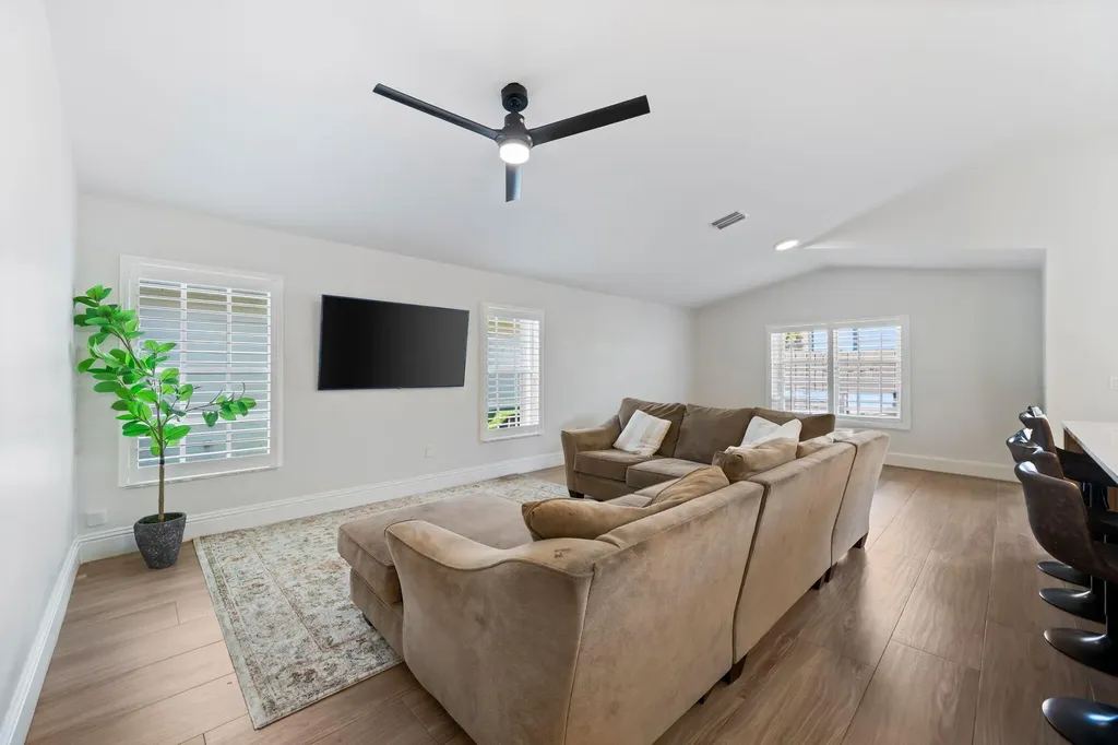2540 NW 80th Avenue Margate FL 33063