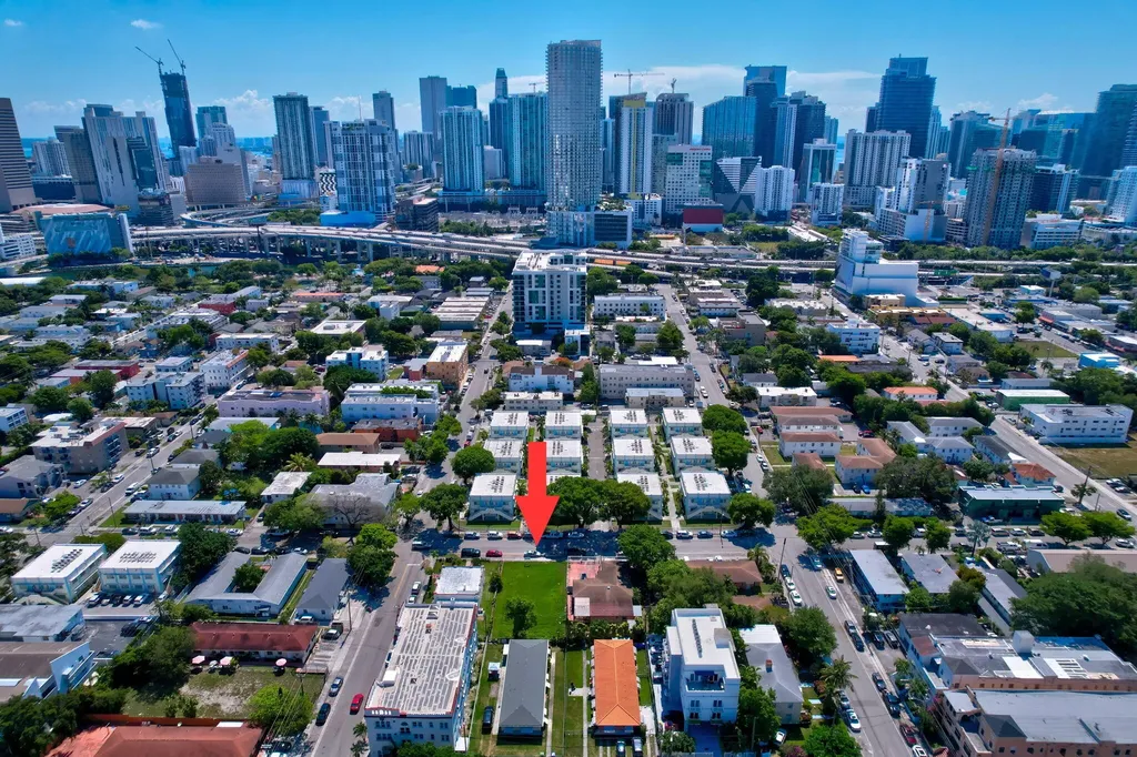 512 SW 6th Avenue Miami FL 33130