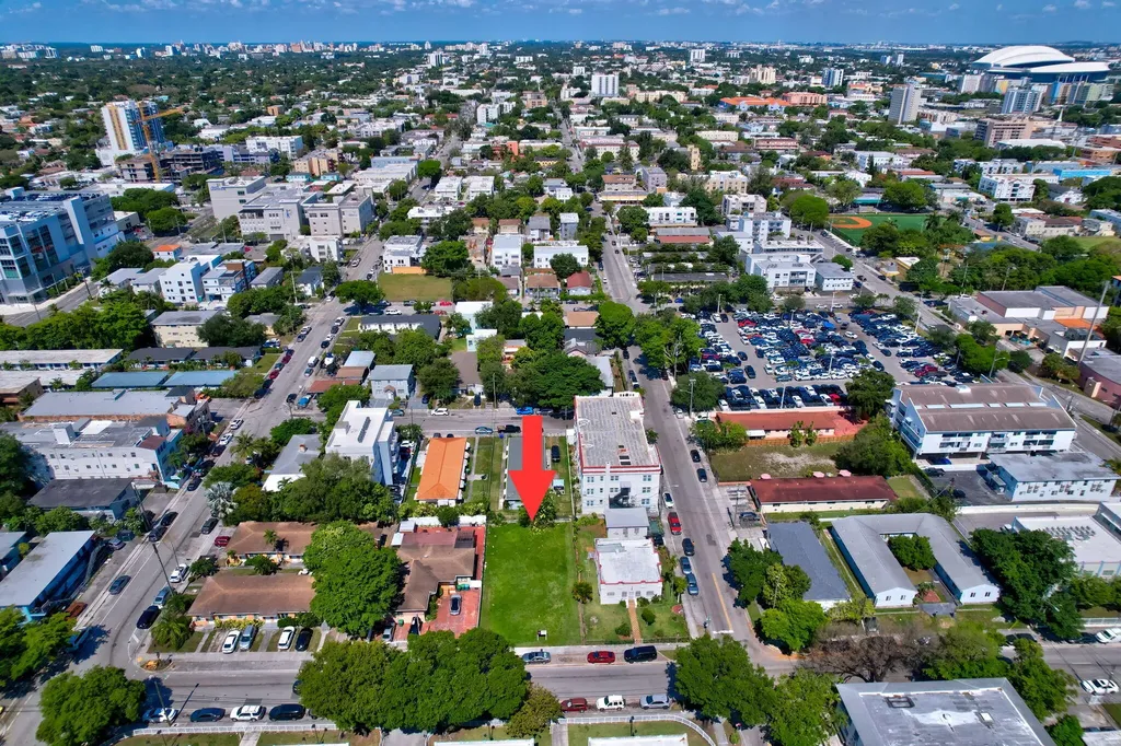 512 SW 6th Avenue Miami FL 33130