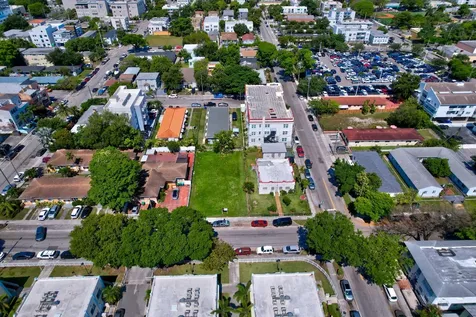 512 SW 6th Avenue Miami FL 33130