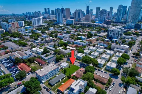 512 SW 6th Avenue Miami FL 33130