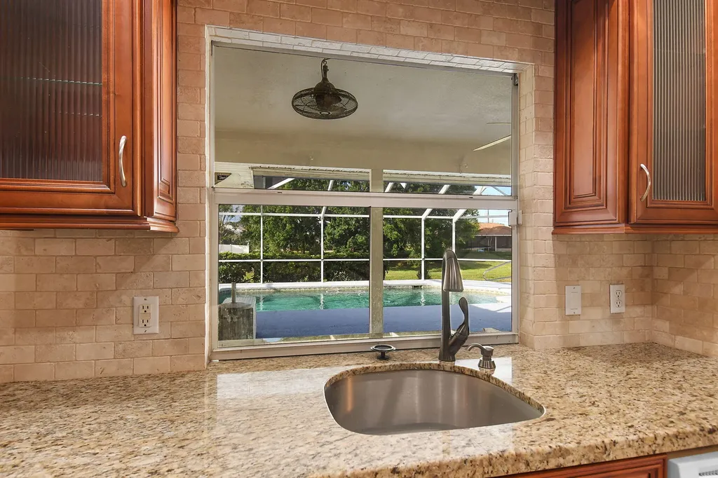 3087 SE Galt Circle Port St Lucie FL 34984