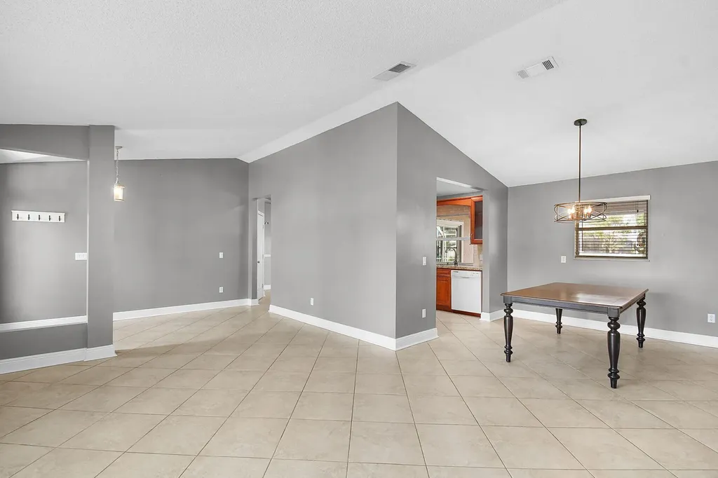 3087 SE Galt Circle Port St Lucie FL 34984