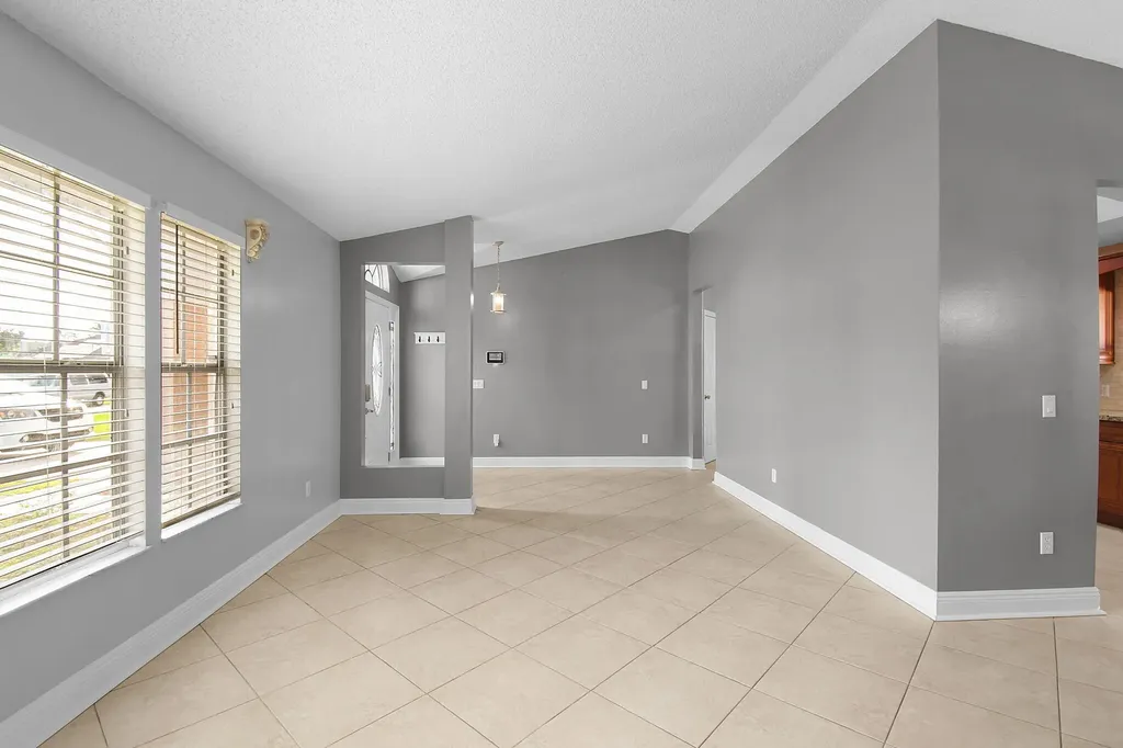 3087 SE Galt Circle Port St Lucie FL 34984