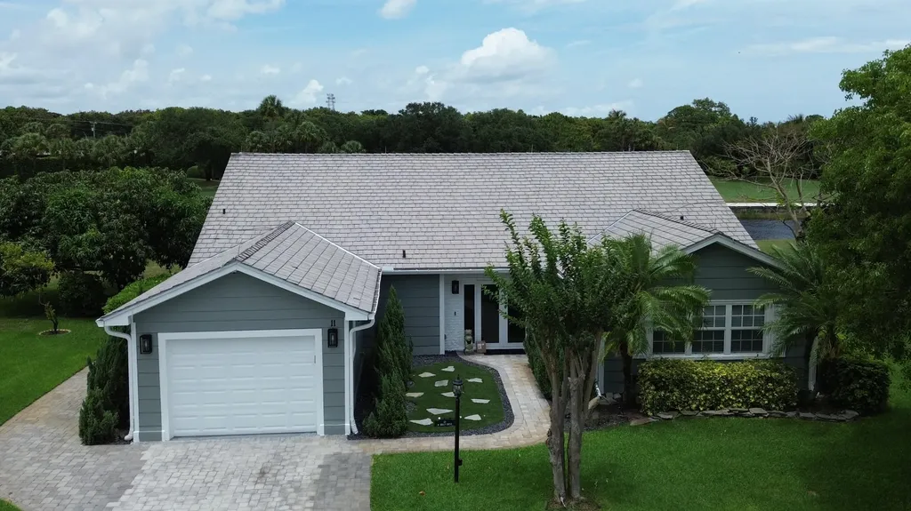 11 Holly Drive Boynton Beach FL 33436