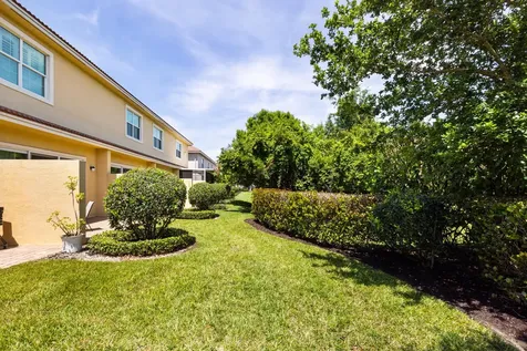 680 SW Glen Crest Way Stuart FL 34997