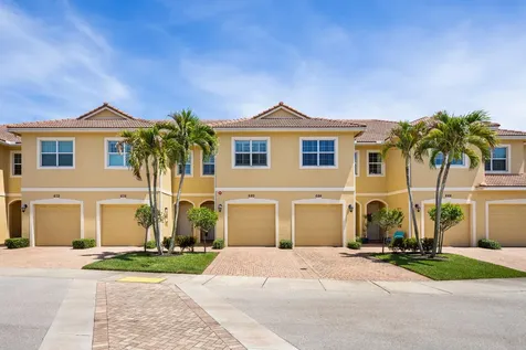 680 SW Glen Crest Way Stuart FL 34997