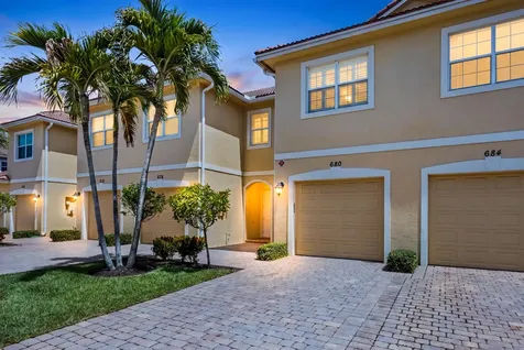 680 SW Glen Crest Way Stuart FL 34997