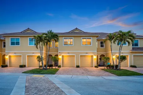 680 SW Glen Crest Way Stuart FL 34997