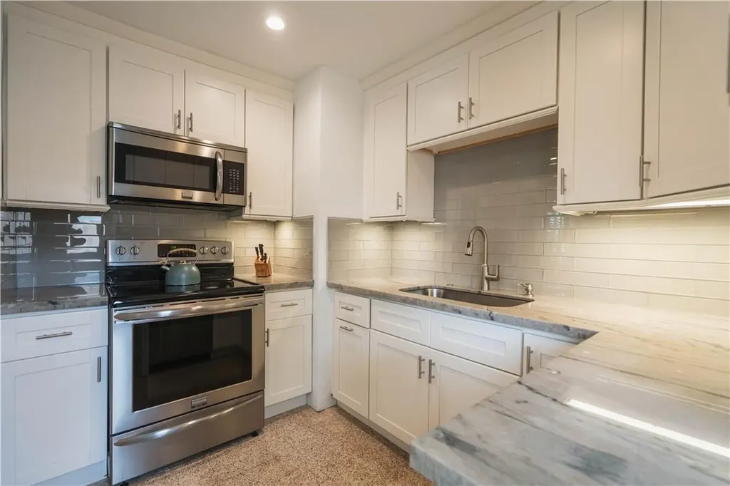 240 NE 25th Avenue Pompano Beach FL 33062