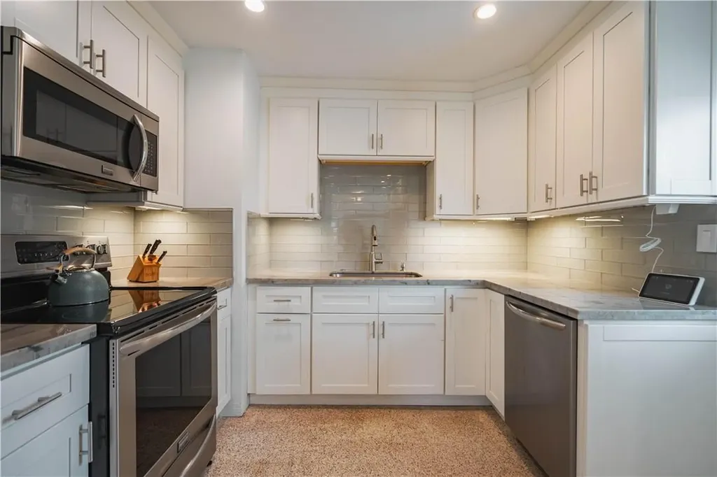 240 NE 25th Avenue Pompano Beach FL 33062