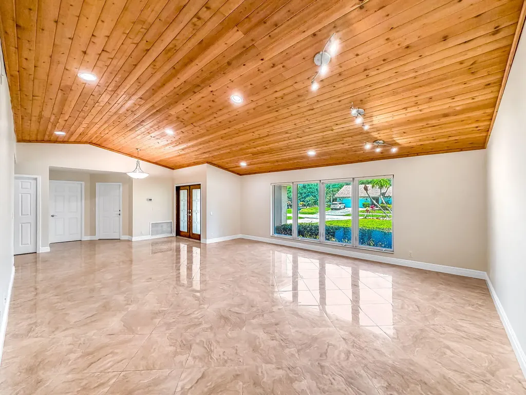 20764 Sorolla Terrace Boca Raton FL 33433