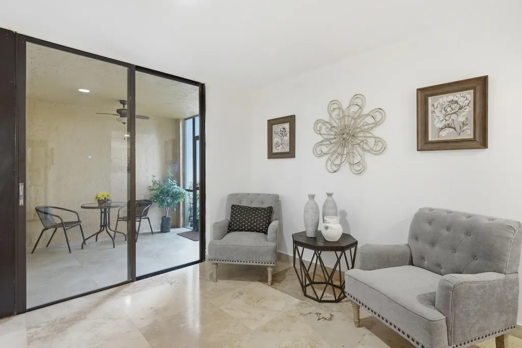 825 Egret Circle Delray Beach FL 33444
