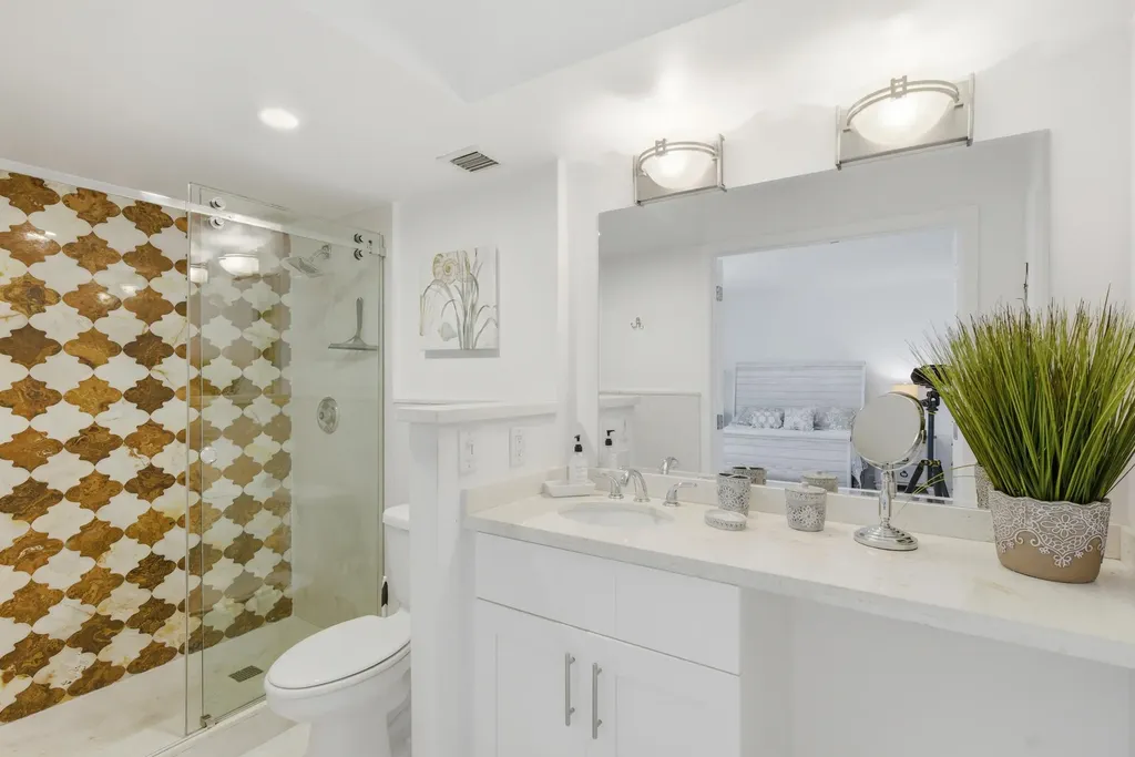 825 Egret Circle Delray Beach FL 33444