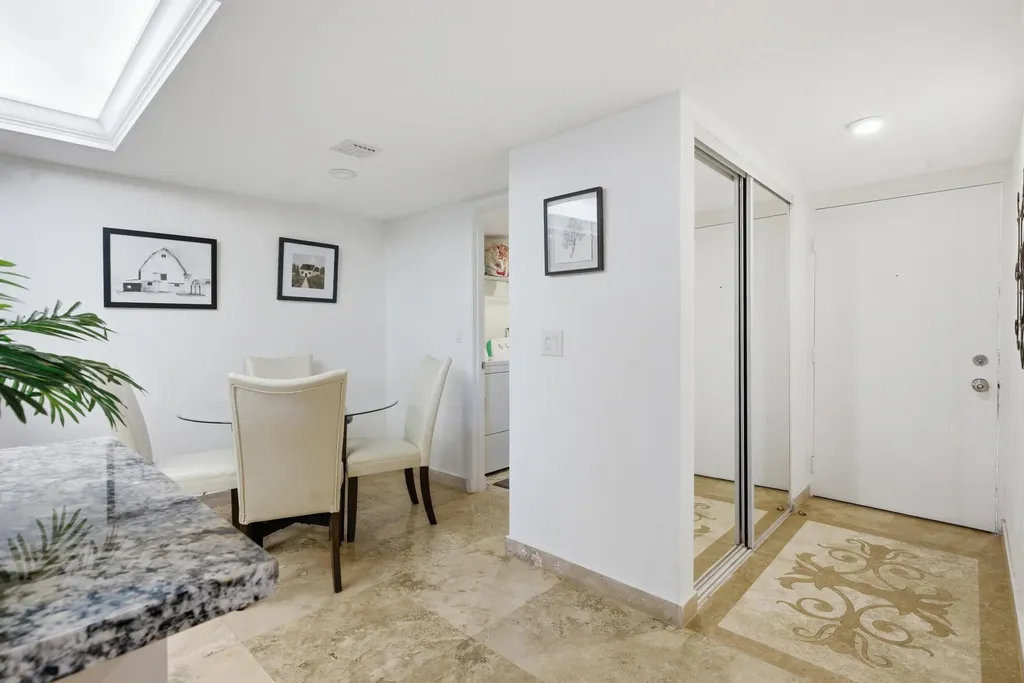 825 Egret Circle Delray Beach FL 33444