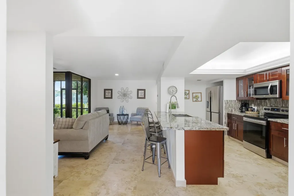 825 Egret Circle Delray Beach FL 33444