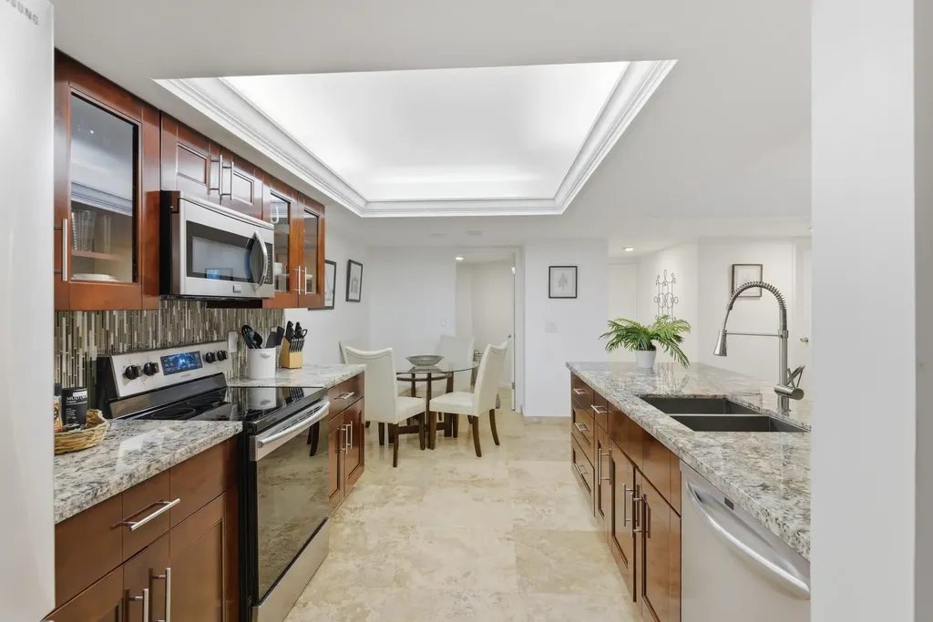 825 Egret Circle Delray Beach FL 33444