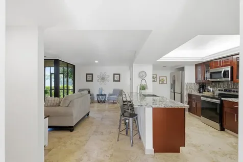 825 Egret Circle Delray Beach FL 33444