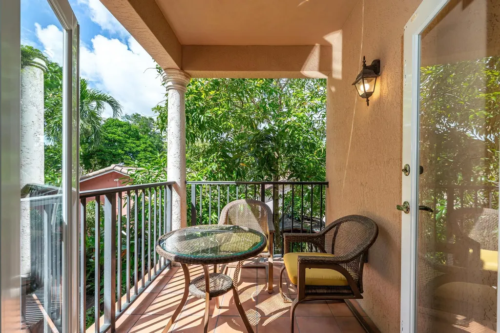 1721 SW 23rd Street Fort Lauderdale FL 33315