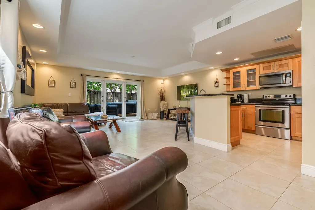 1721 SW 23rd Street Fort Lauderdale FL 33315
