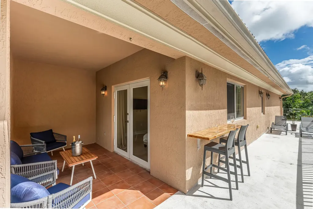 1721 SW 23rd Street Fort Lauderdale FL 33315