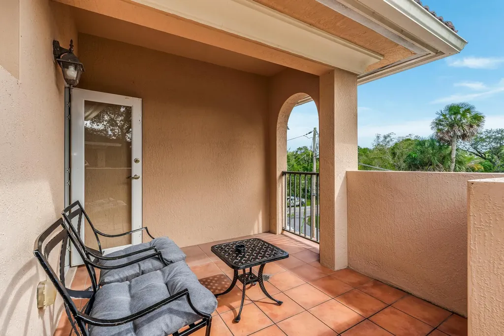 1721 SW 23rd Street Fort Lauderdale FL 33315