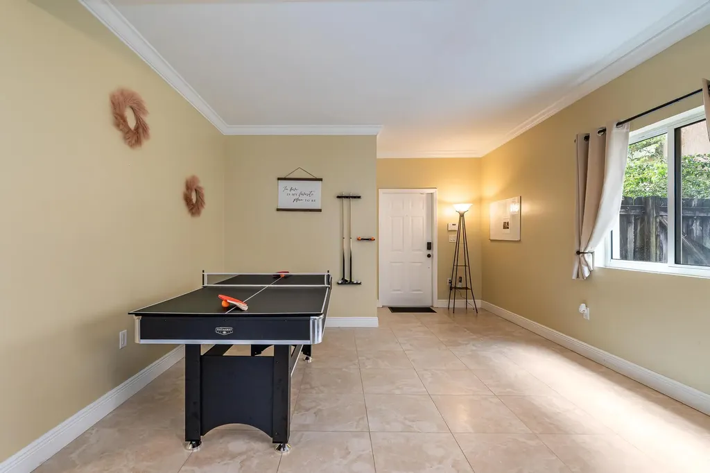 1721 SW 23rd Street Fort Lauderdale FL 33315