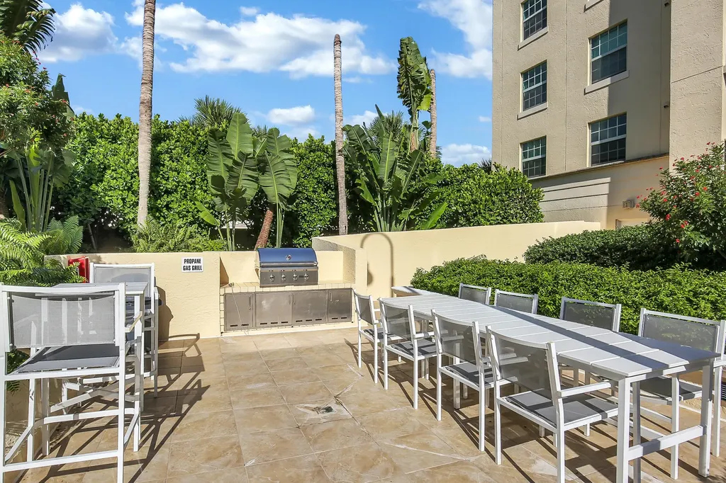 610 Clematis Street West Palm Beach FL 33401