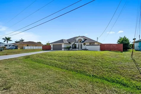434 SW Jeanne Avenue Port St Lucie FL 34953