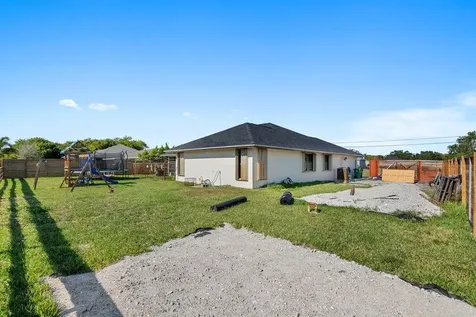 434 SW Jeanne Avenue Port St Lucie FL 34953