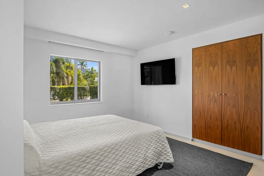 35 Castle Harbor Isle Drive Fort Lauderdale FL 33308