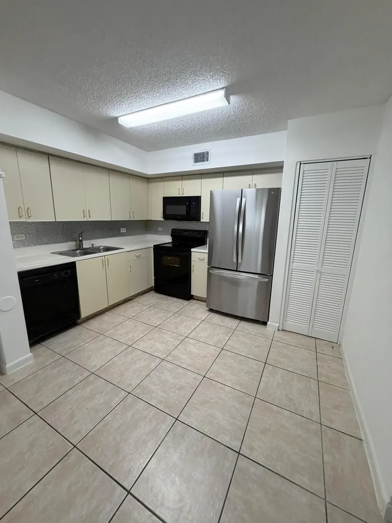 3660 N 56th Avenue Hollywood FL 33021