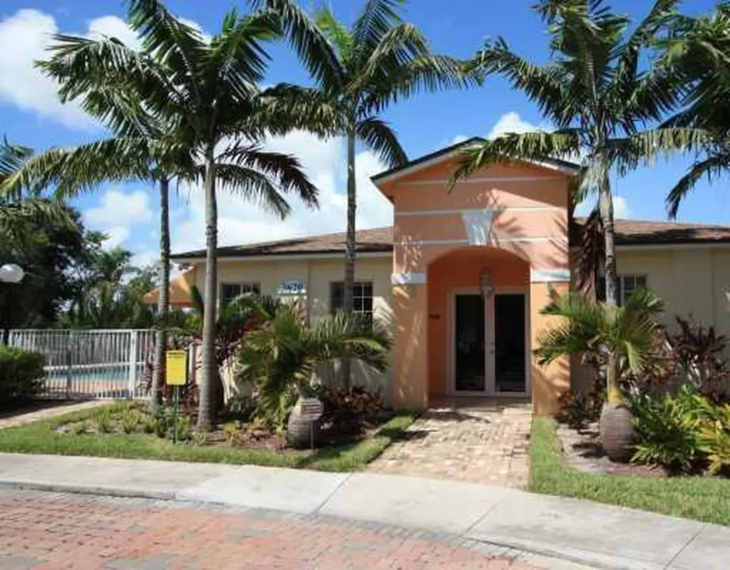 3660 N 56th Avenue Hollywood FL 33021