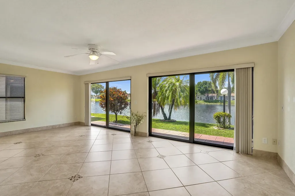2105 SW 17th Circle Deerfield Beach FL 33442