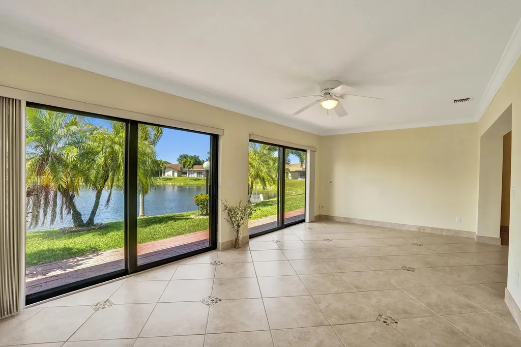2105 SW 17th Circle Deerfield Beach FL 33442