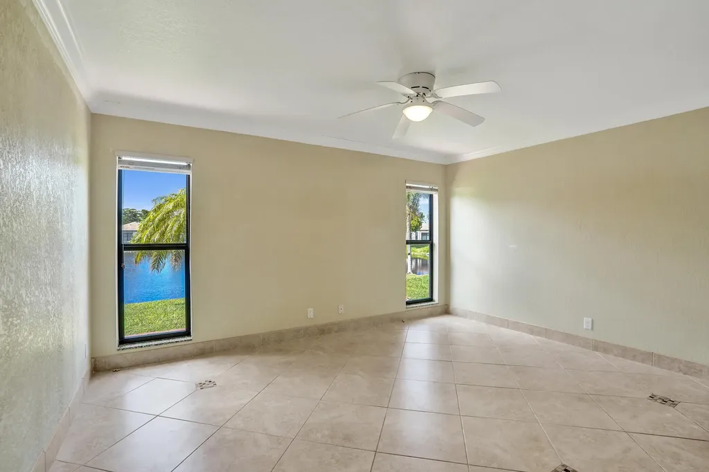 2105 SW 17th Circle Deerfield Beach FL 33442