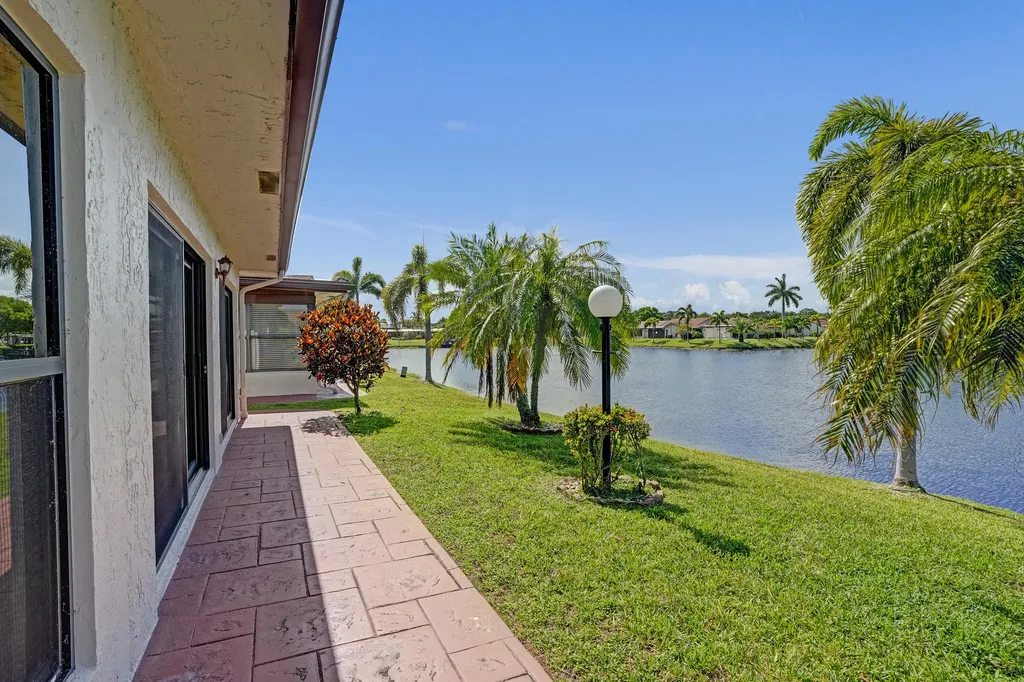 2105 SW 17th Circle Deerfield Beach FL 33442