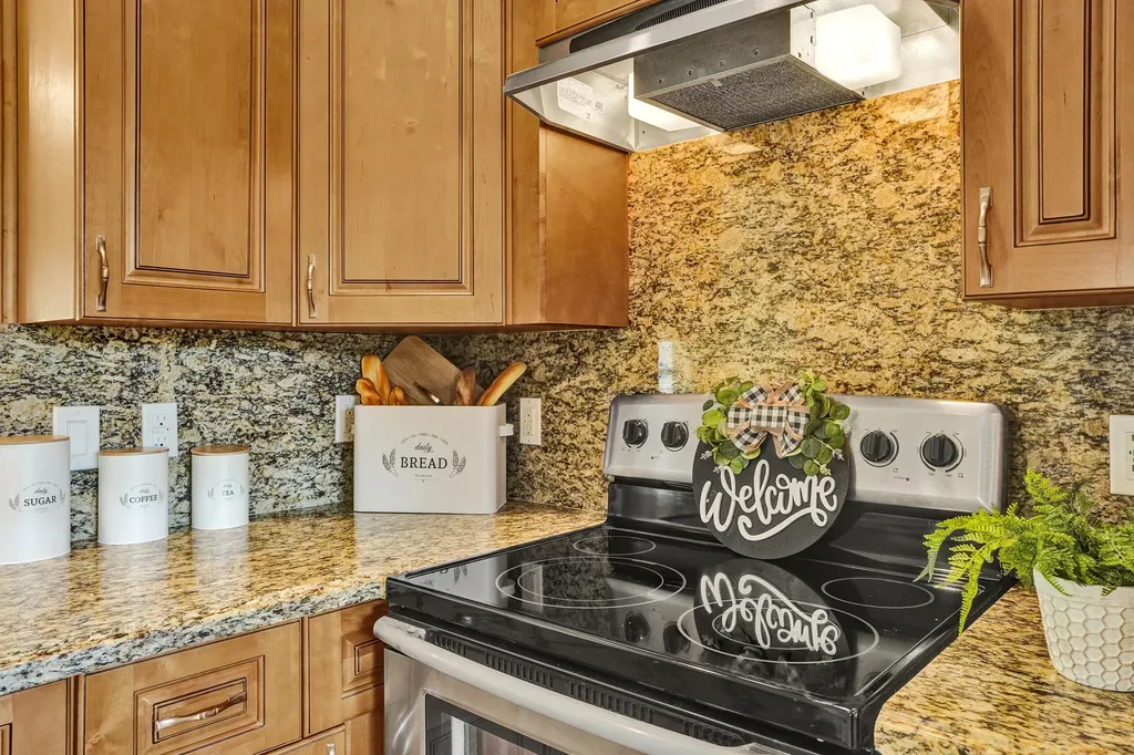 2105 SW 17th Circle Deerfield Beach FL 33442