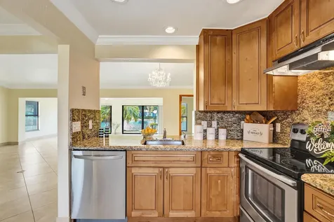 2105 SW 17th Circle Deerfield Beach FL 33442